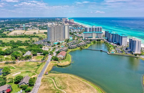 Miramar Beach Condo | Gulf Views | Free WiFi | Pools, Hot Tub | Walk to the Beach