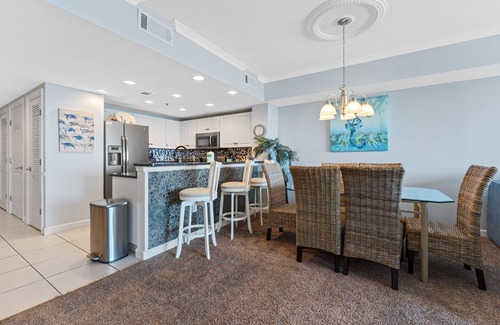 Fort Walton Beach - Destin Condo | Gulf Views ~ Lagoon Style Pool ~ Private Balcony ~ Family Friendly