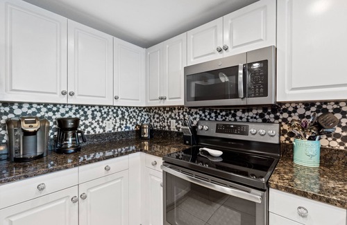 Fort Walton Beach - Destin Condo | Gulf Views ~ Lagoon Style Pool ~ Private Balcony ~ Family Friendly