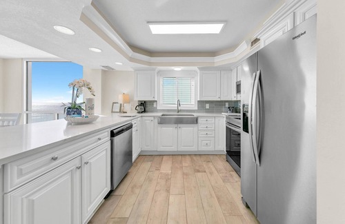 Holiday Isle Condo | Gulf Views-Pool+Tennis+Sauna-Shoreline Towers 1061