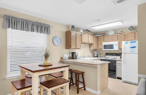 Miramar Beach Condo | ⭐Gulf Views-Steps 2 Beach-Pool+Hot Tub-Private Balcony-1BR+Bunk Summerspell 210⭐