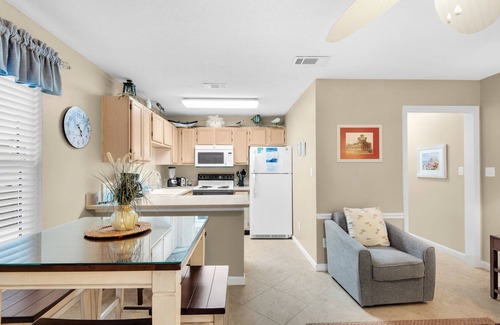 Miramar Beach Condo | ⭐Gulf Views-Steps 2 Beach-Pool+Hot Tub-Private Balcony-1BR+Bunk Summerspell 210⭐