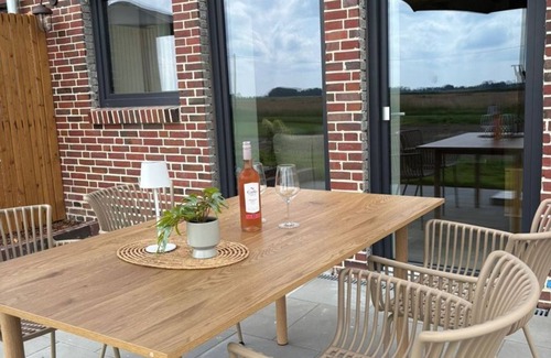 Altfunnixsiel Apartment | Gulfhof Funnixerhörn dree - barrier-free vacations in the historic country house in