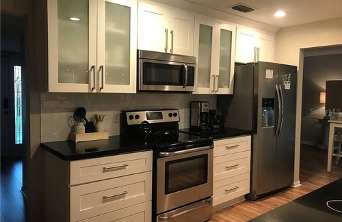 St. Petersburg - Clearwater House | GULFPORT-ST PETE 3 master suites! Heated pool, close to beach, golf, downtown
