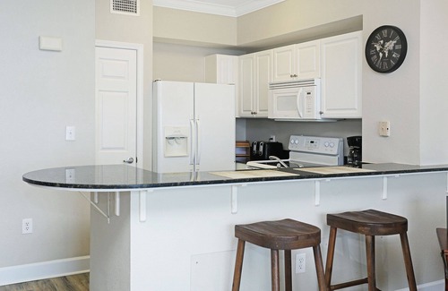 Panama City Beach Condo | GULFRONT CONDO! GREAT VIEWS! BUNK AREA FOR KIDS!BCH SRVC INCL!