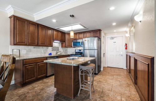 Corpus Christi Condo | Gulfstream Condos Unit 216 | Direct Gulf Views | Pool, Hot Tub