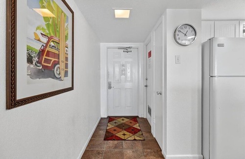 Corpus Christi Condo | Gulfstream Condos Unit 315| Beachfront Balcony | All-Season Pool, Hot Tub