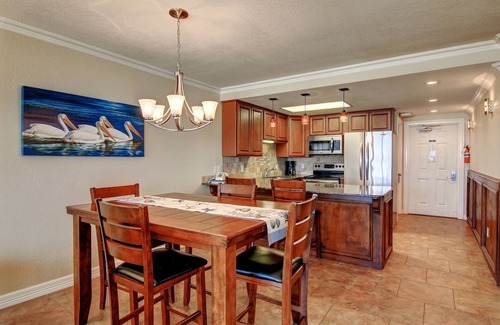 Corpus Christi Condo | Gulfstream Condos Unit 616 | Top-Floor | Gulf Front Views
