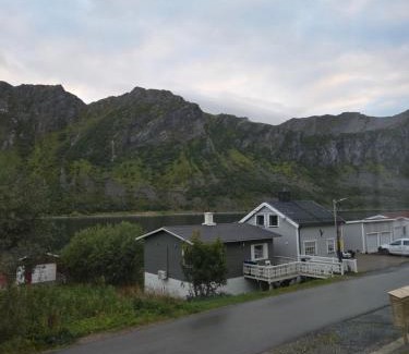 Torsken House | Gulhjem I Gryllefjord