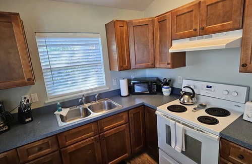 Cedar Key Condo | Gull Wing * No Stairs! * Downtown * Beautiful