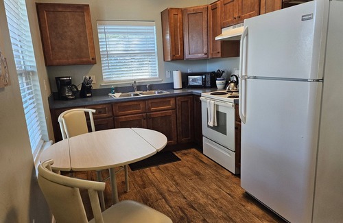 Cedar Key Condo | Gull Wing * No Stairs! * Downtown * Beautiful