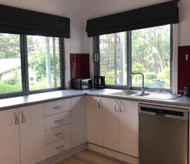 Creswick House | Gully Getaway