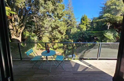 Hamilton North Apartment | Gully Retreat - Near FMG stadium