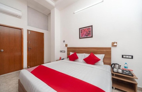 Thousand Lights Hotel | GULNAAR INN