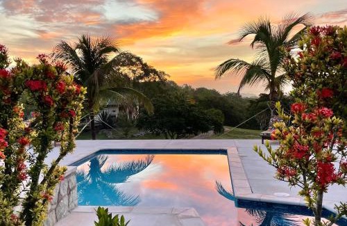 Georgeville Resort | Gumbo Limbo Jungle Resort