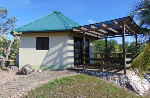 Georgeville Resort | Gumbo Limbo Jungle Resort