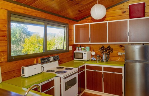 Pauanui Cottage | Gumhill Escape - Pauanui Holiday Home