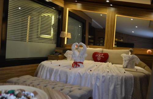 Gaziosmanpasa Hotel | Gumus Palace Suites