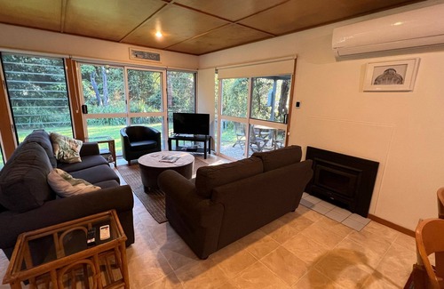 Arakoon House | GUNYAH - THREE BEDROOM SURROUNDED BY MOTHER NATURE