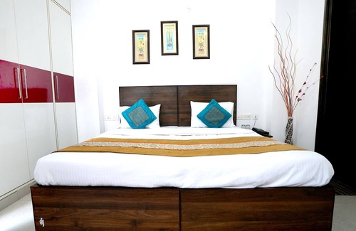 Noida Hotel | Gupta Residency Near Ajnara Heritage