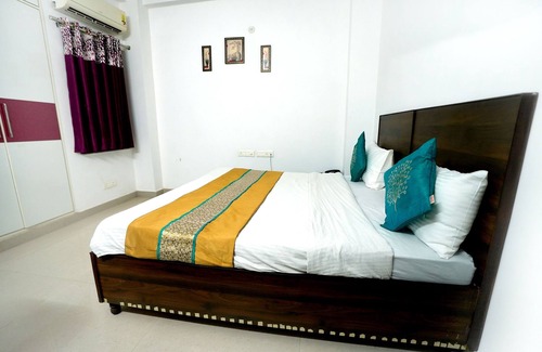Noida Hotel | Gupta Residency Near Ajnara Heritage