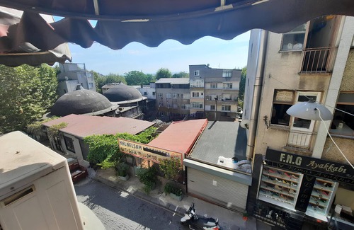 Caddebostan Mahallesi Condo | Gur Royal Suit Aparts