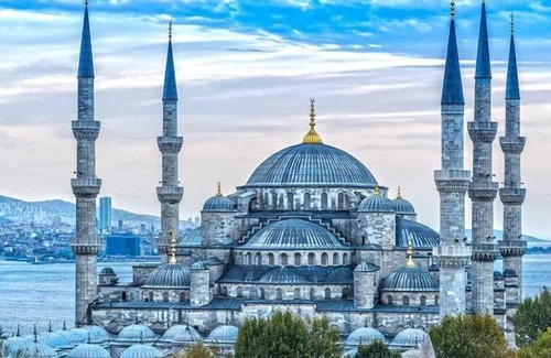 Caddebostan Mahallesi Condo | Gur Royal Suit Aparts