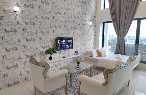 Downtown George Town Apartment | Gurney Duplex/2bedrooms/8pax