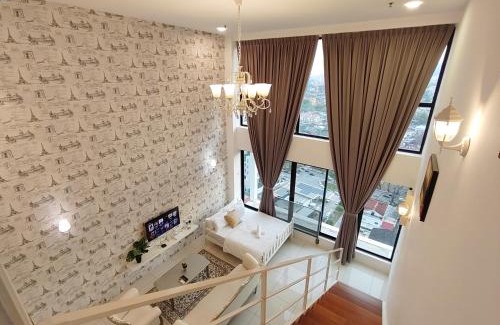 Downtown George Town Apartment | Gurney Duplex/2bedrooms/8pax
