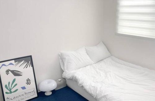 Jowon-dong Villa | #guro digital complex station 10min #clean #2rooms #netflix