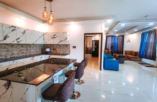 Gurugram House | Gurugram farm house delhi road villa 5bhk