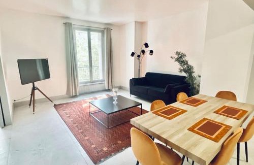 Quartier du Gros-Caillou Apartment | GUSTAVE - Charming Eiffel Tower Appartement -