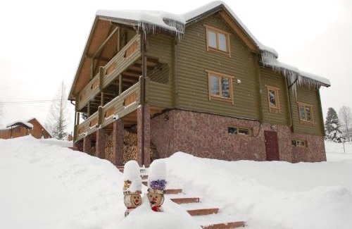 Yablunytsya Cabin | GUTSULWOOD
