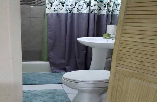 Georgetown Apartment | Guyana Vacation Rentals - Georgetown Apt 2
