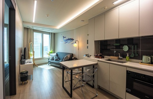 Suyeong-Gu Apartment | Gwangan Korean Traditional summer