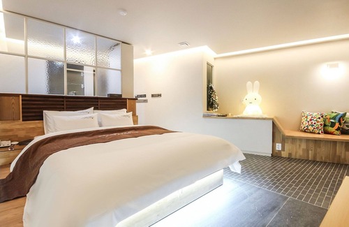 Chunghung Hotel | Gwangju Geogi-joa Motel