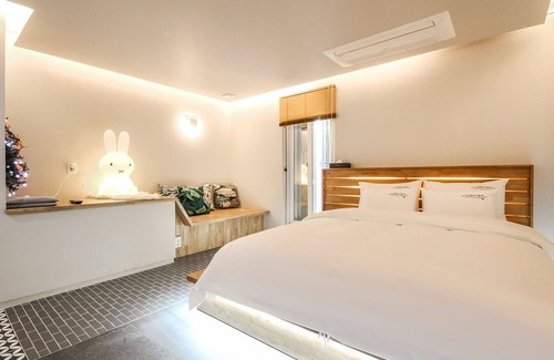 Chunghung Hotel | Gwangju Geogi-joa Motel