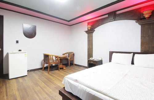Chunghung Hotel | Gwangju Sinandong Sky