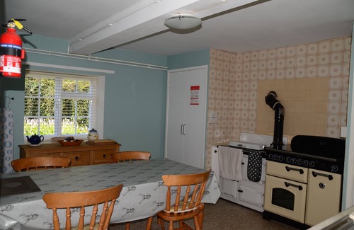 Rhayader Cottage | Gwardolau Cottage, Wye Valley Retreat.