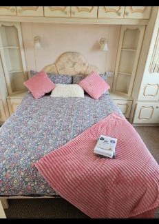 Beaumaris Other | Gwel y mynydd Caravan