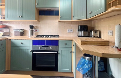 Burry Port Cottage | Gwenynen Fel Cottage
