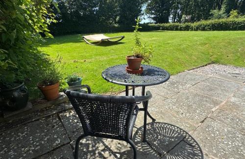 Llangaffo House | Gwyllt Cottages