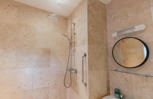 Rowen House | GWYNANT BACH - Cosy 2 Bed Bungalow Cottage in Snowdonia National Park, Conwy, North Wales