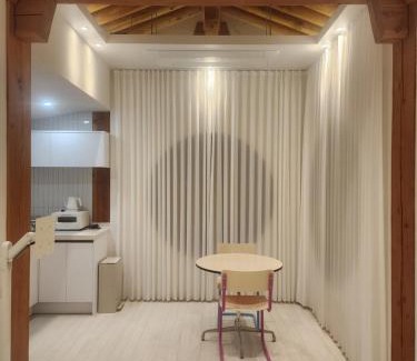 Gyeongju Hotel | Gyeongju central hanok