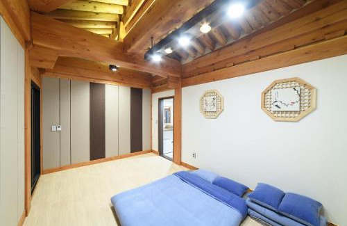 Gyeongju House | Gyeongju Hwarangroo