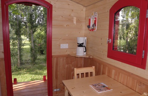 Barbentane Ski Chalet | Gypsy caravan for rent in Provence