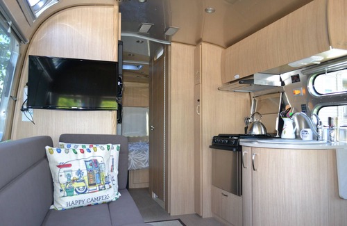 Central Okanagan House | Gypsy Queen luxury airstream