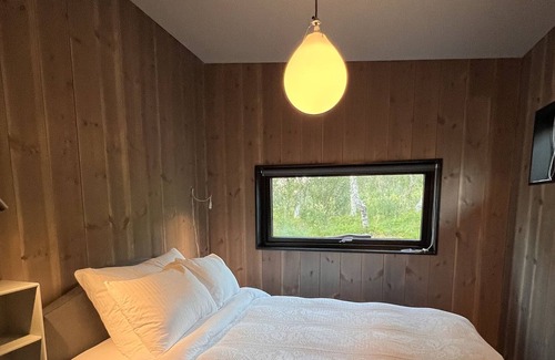 Tromso Apartment | Håkøya Lodge - Scenic two Bedroom Apartment With