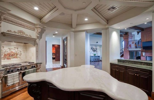 Pinnacle Peak House | HÓZHÓ Main Estate at Lone Mountain