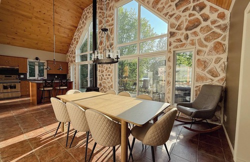 Inverness House | Hôtel à la maison - Beaufranc chalet